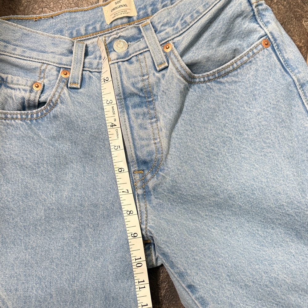 Levi's Light Blue 501 Original Jeans - Picture 9 of 10